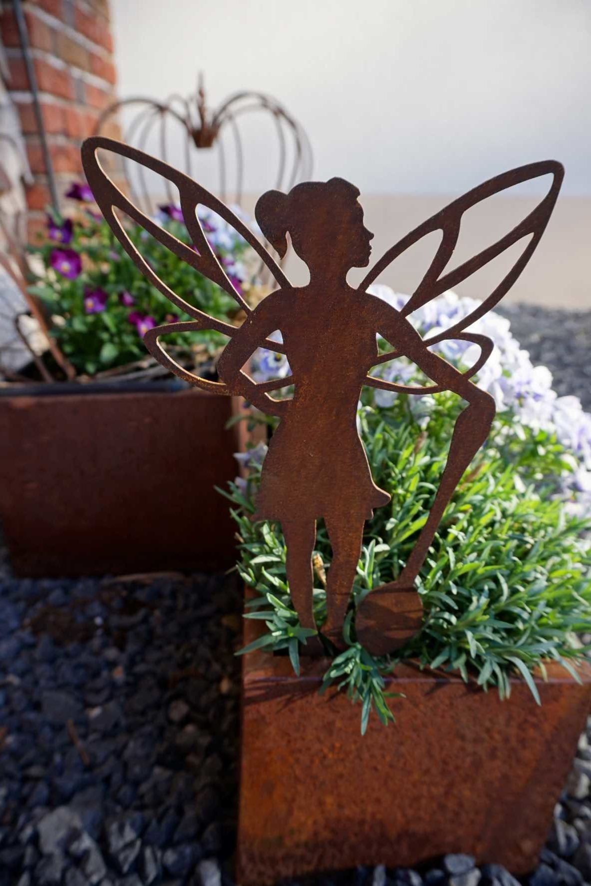 Gärtnernde Fee mit Löffel