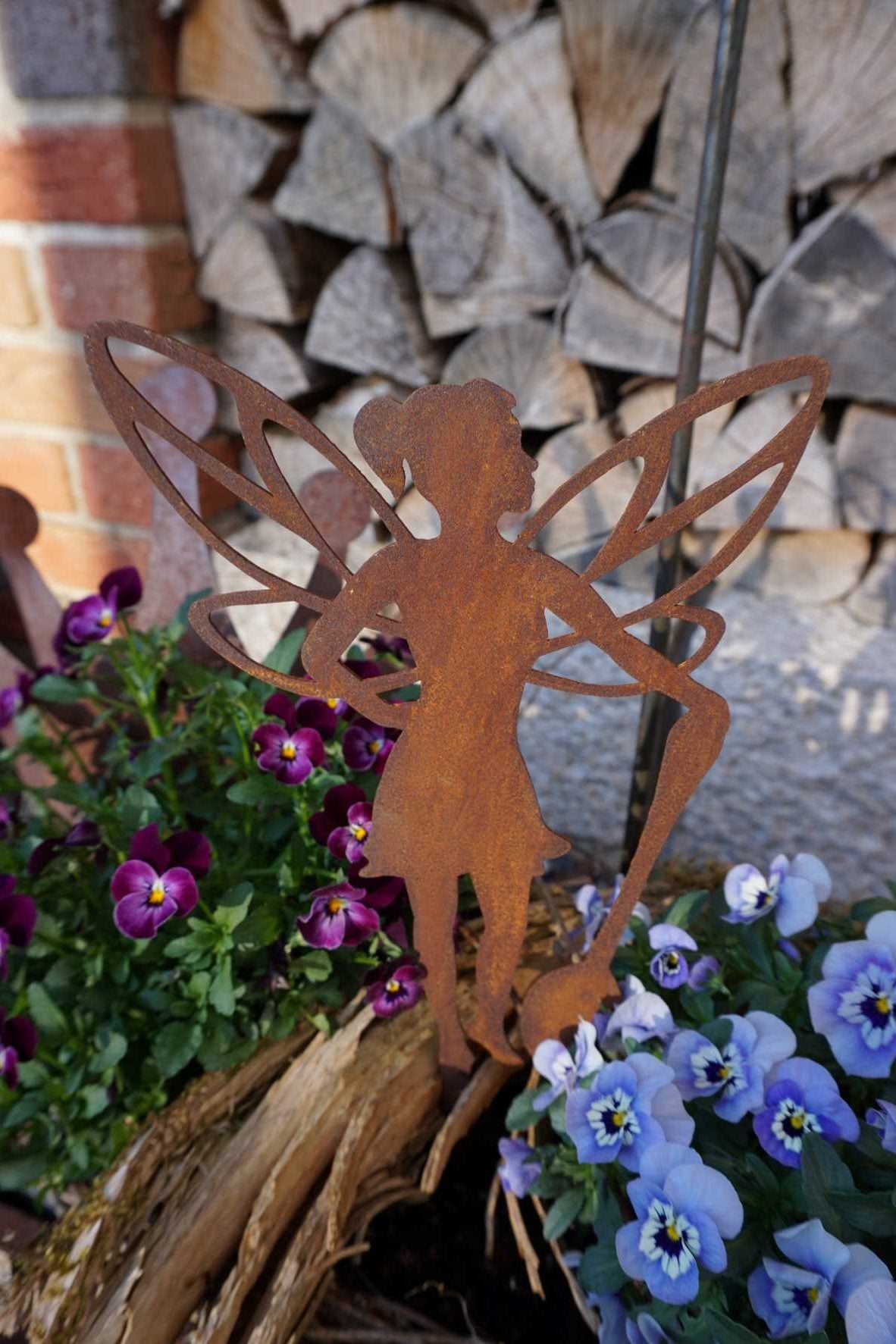 Gärtnernde Fee mit Löffel