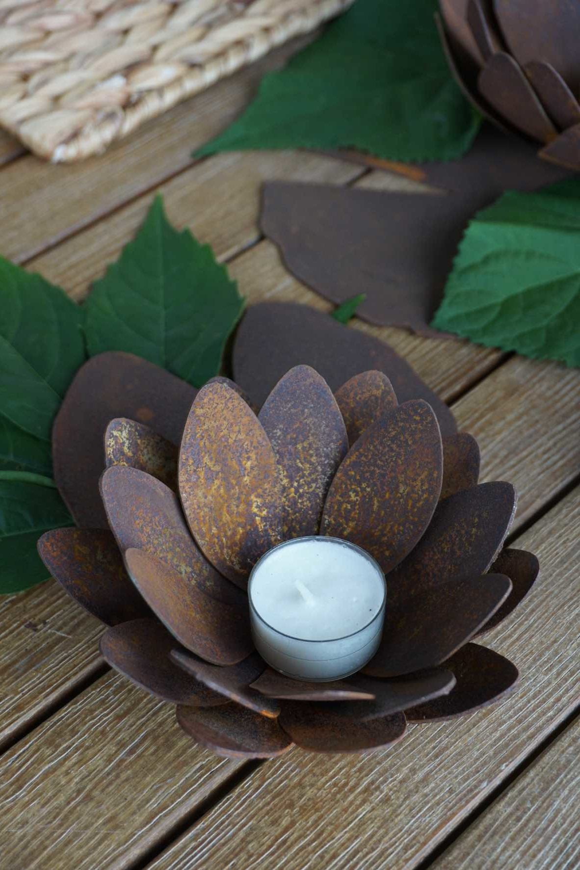 Fleur de nénuphar sur une feuille
