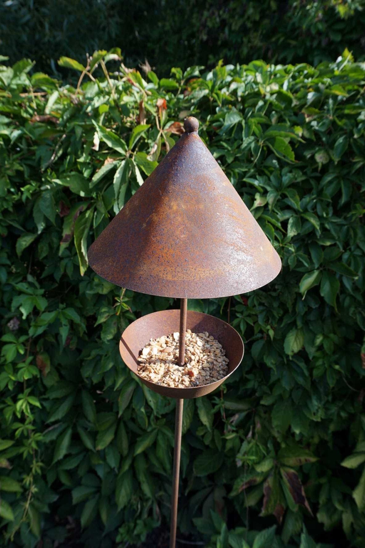 Birdhouse with column