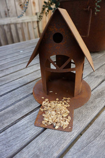 Birdhouse with perch small
