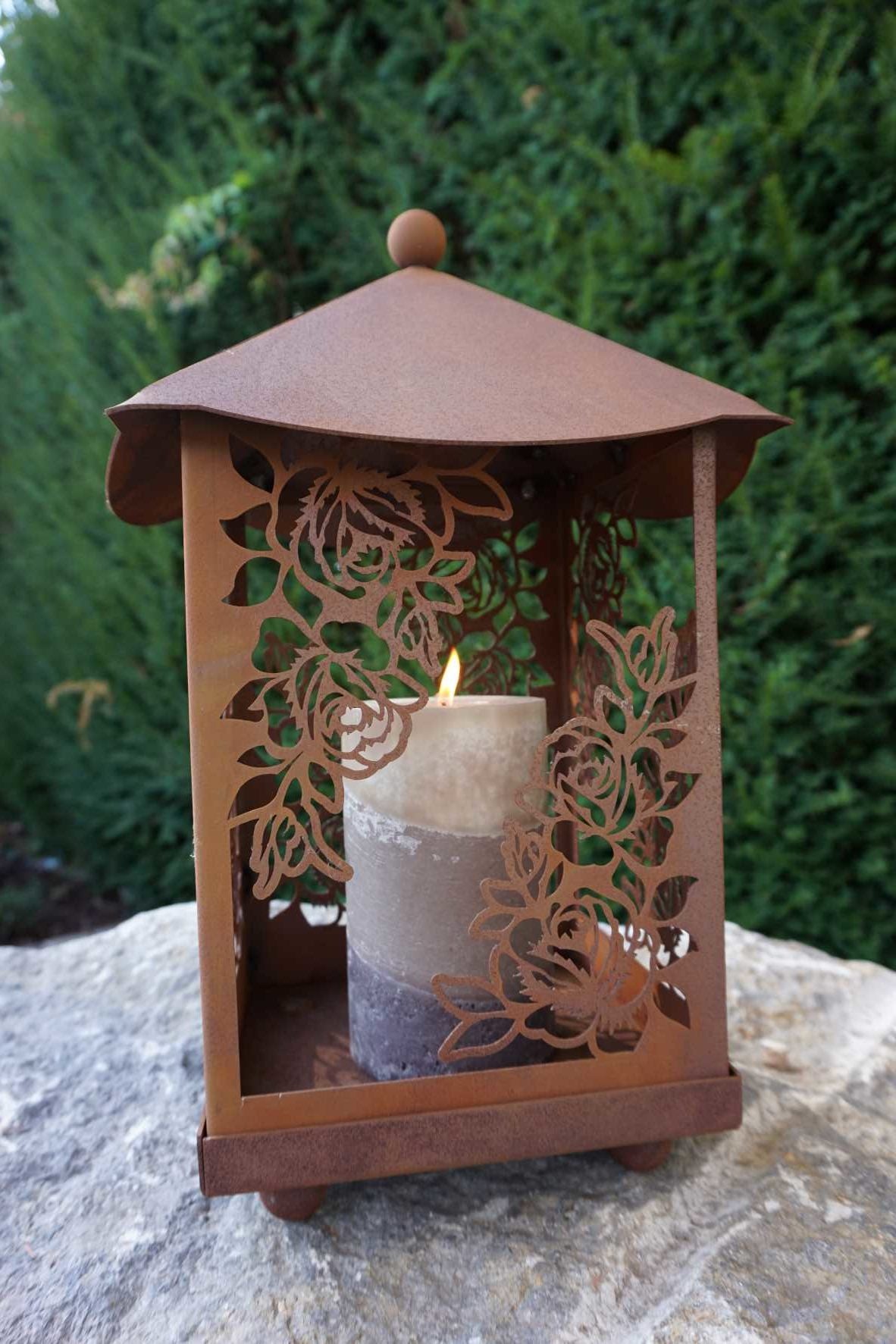 Lantern of Roses