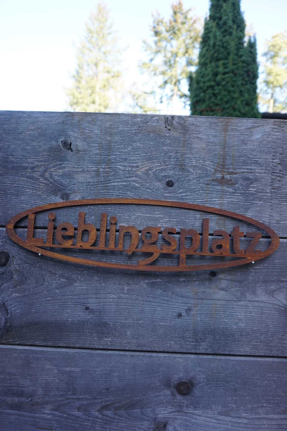 Oval "Favorite Spot" Sign