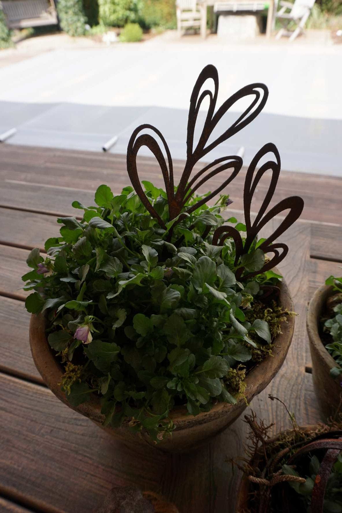 Plant Stick "Sketches" with Round Leaves H28