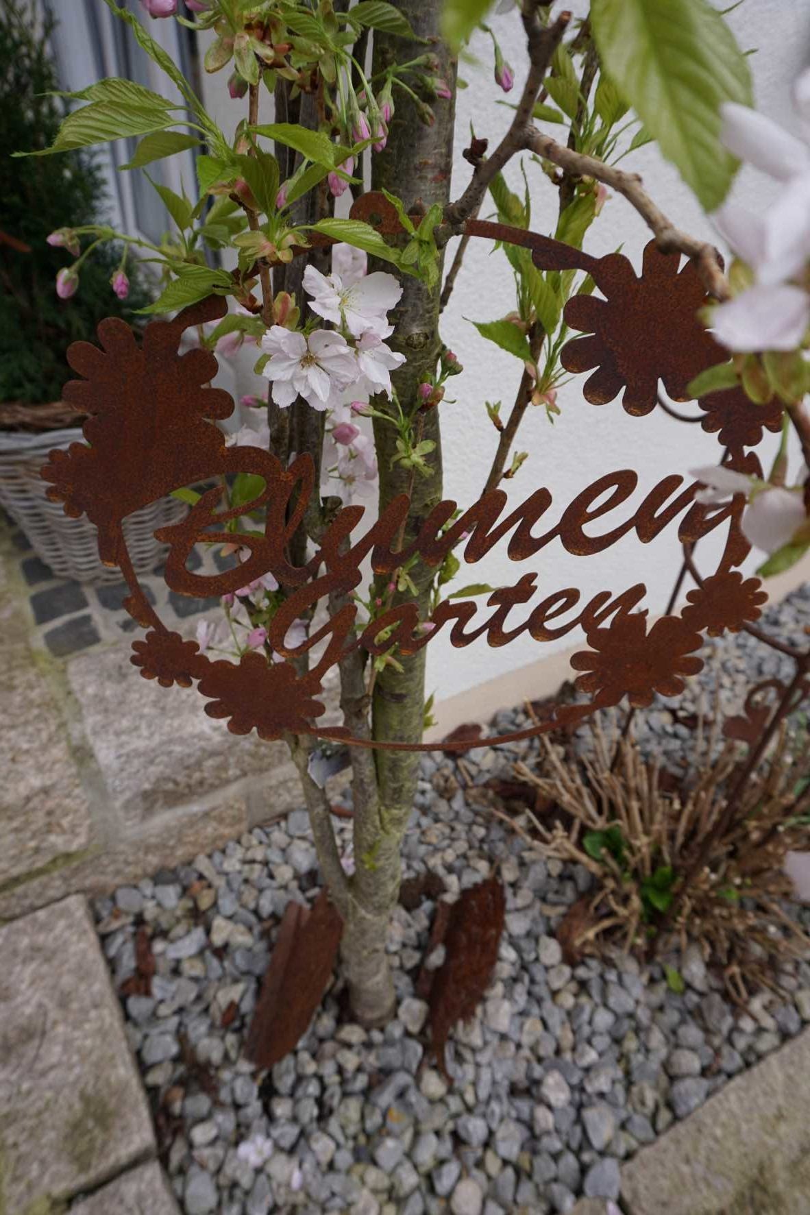 Sign "Flower Garden"