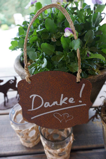 Sign "THANK YOU"