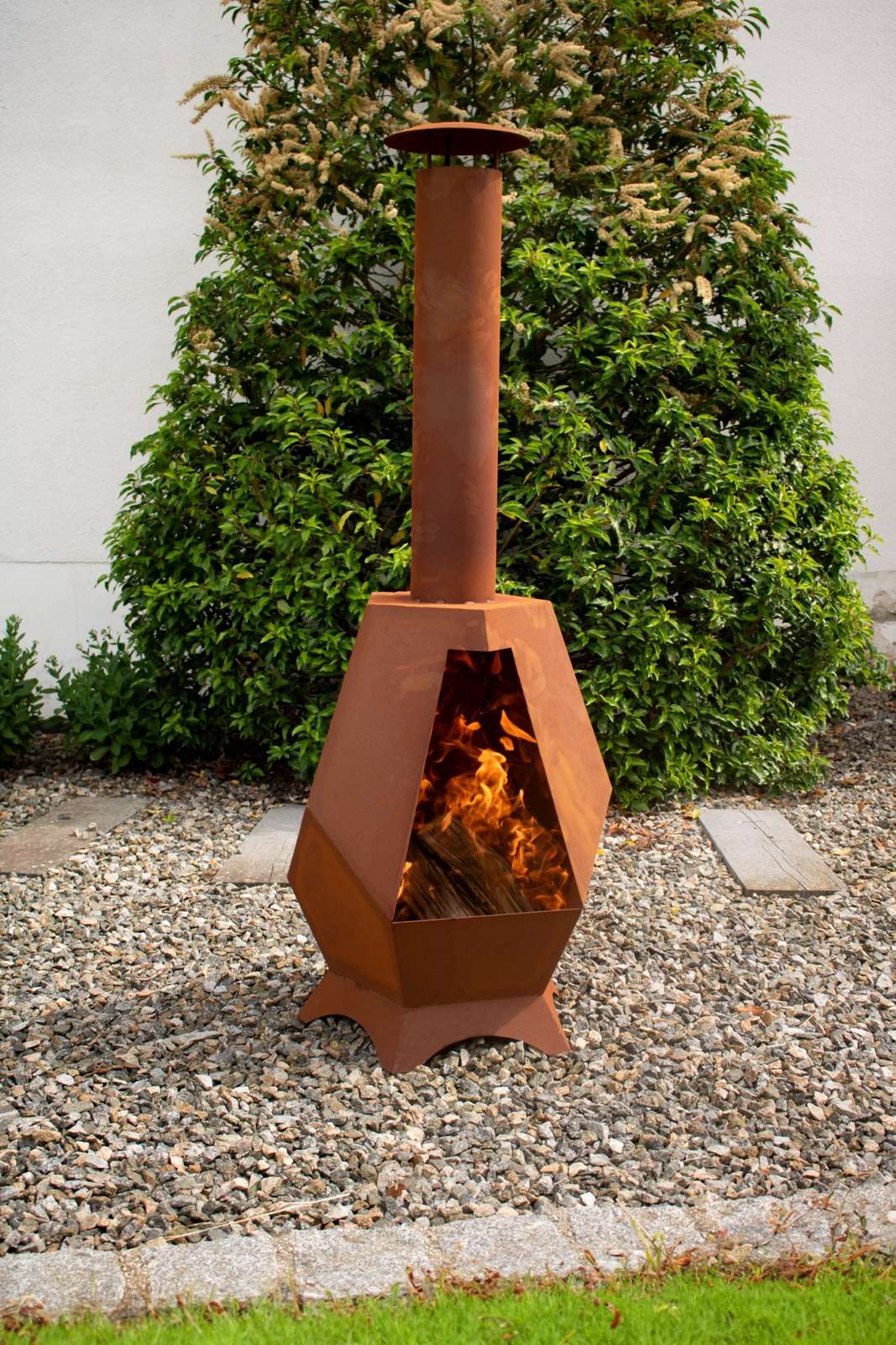 Feuerstelle Edelrost -Gartenkamin-