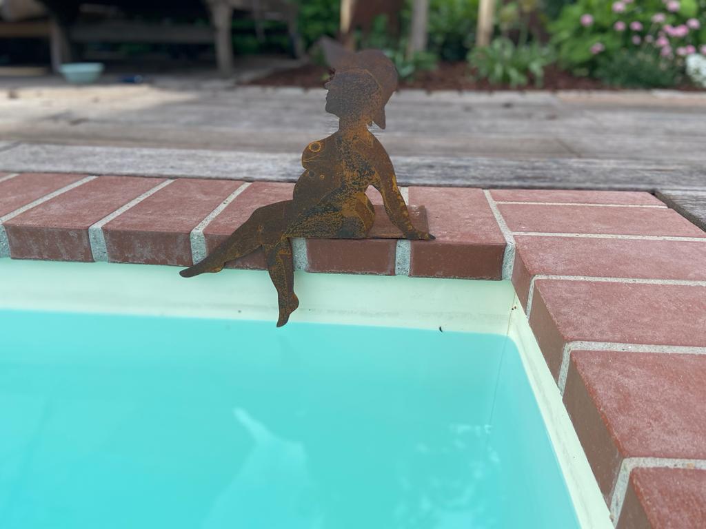 Bathing Nymph "PAULA" as an Edge Sitter