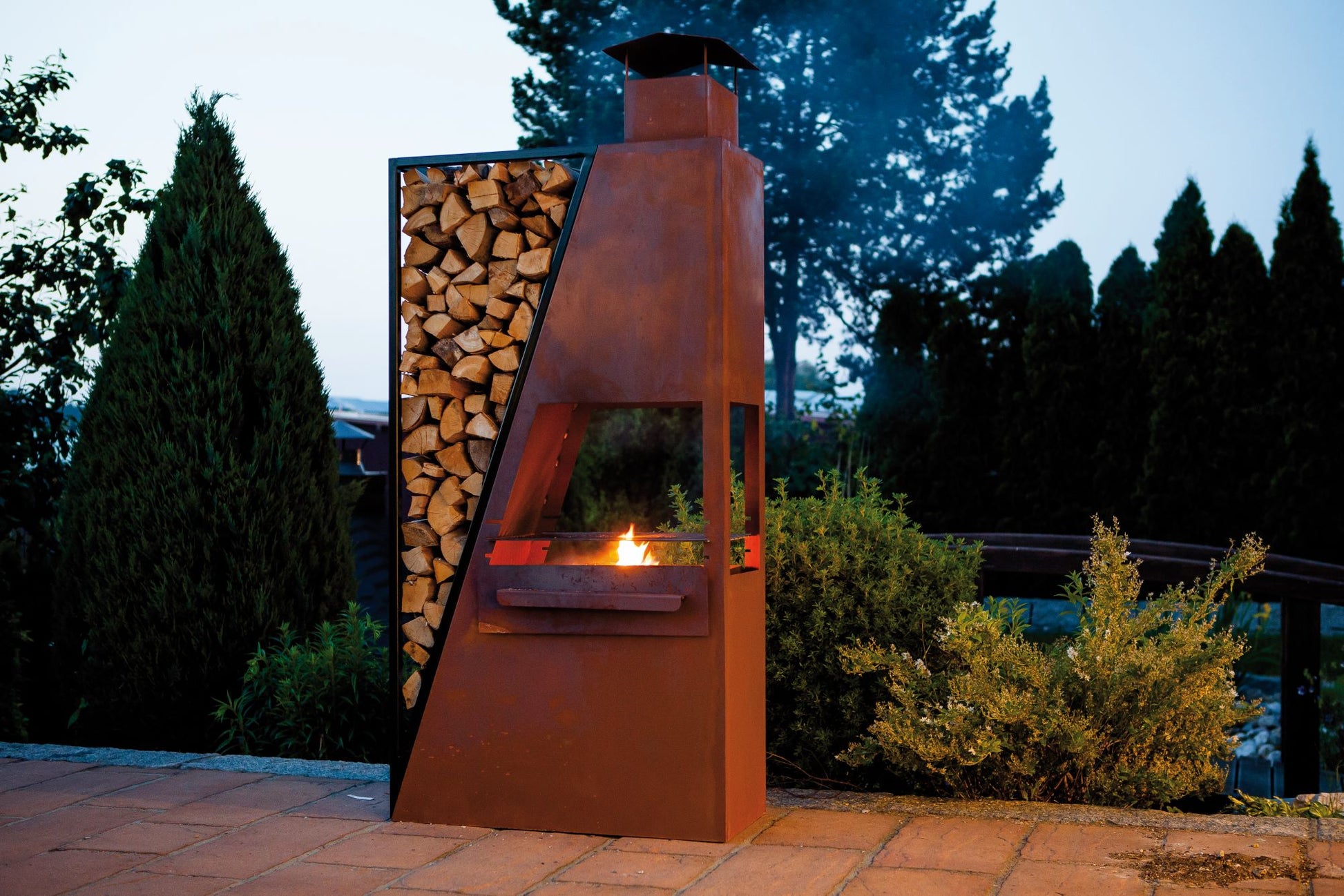 Fireplace with Grill - Barbecue -