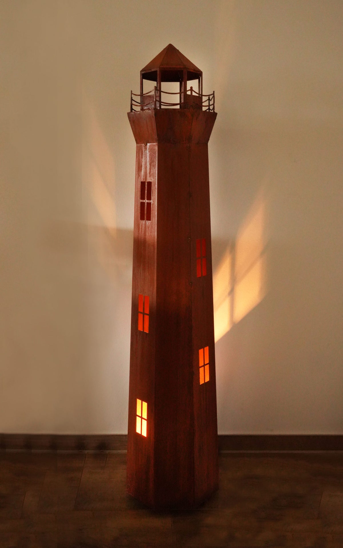 Phare en acier Corten