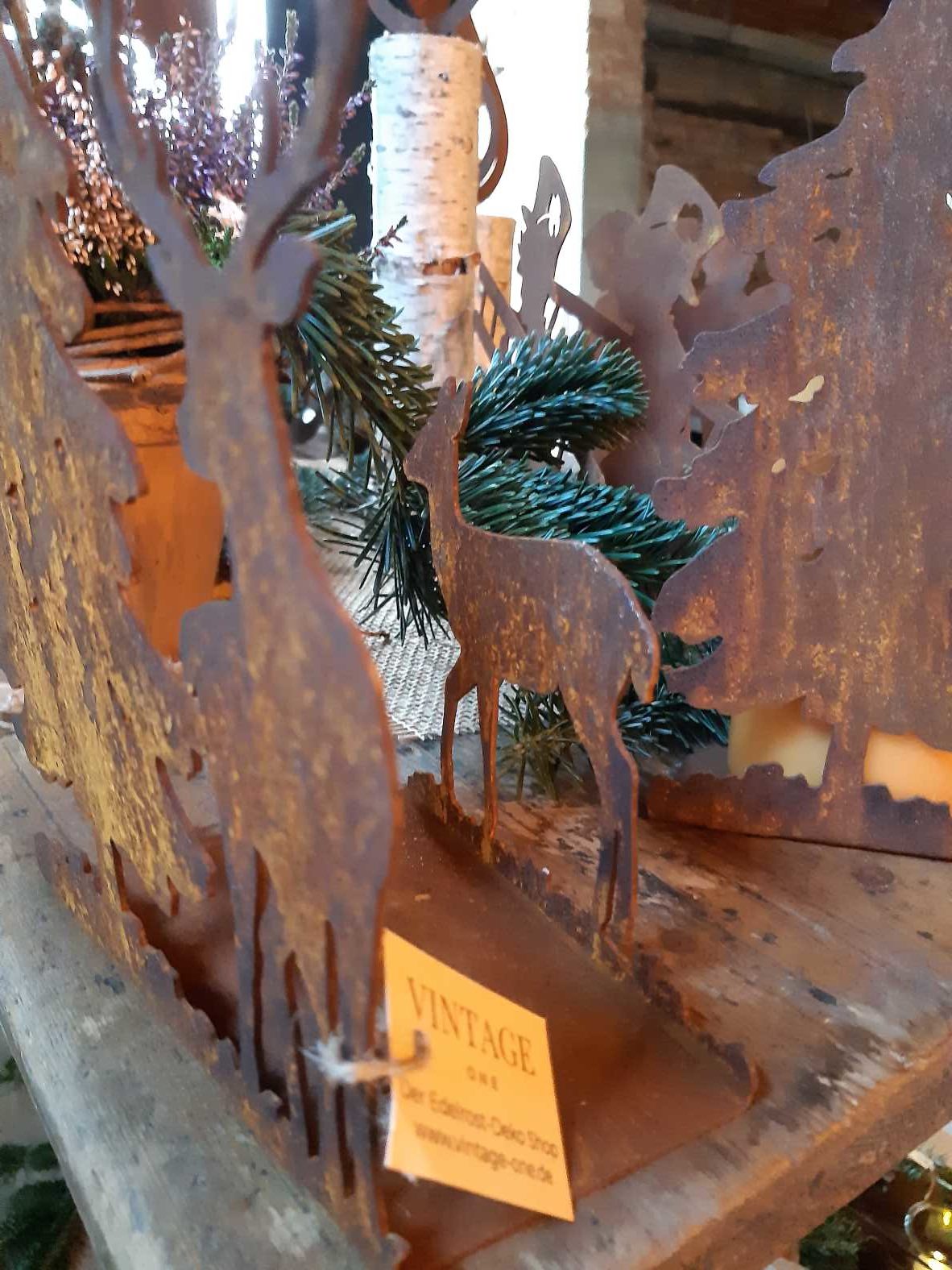 Tealight holder with deer and forest