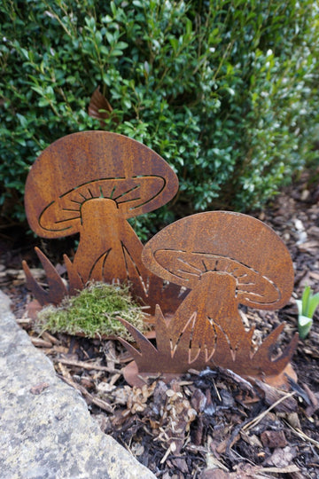 Set of 2 "Mushrooms with Meadow" on a Plate