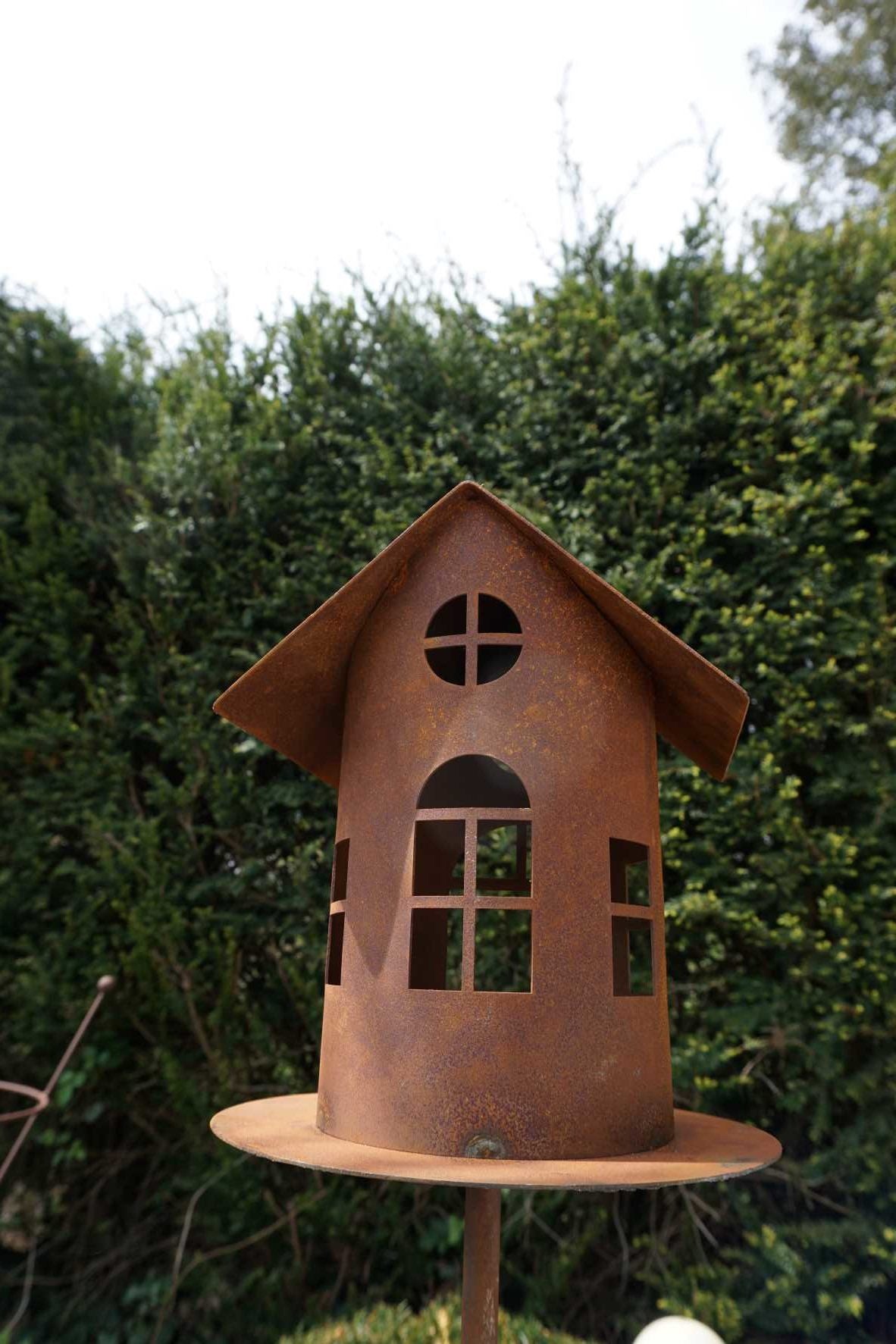 Birdhouse with Perch (for Pole)