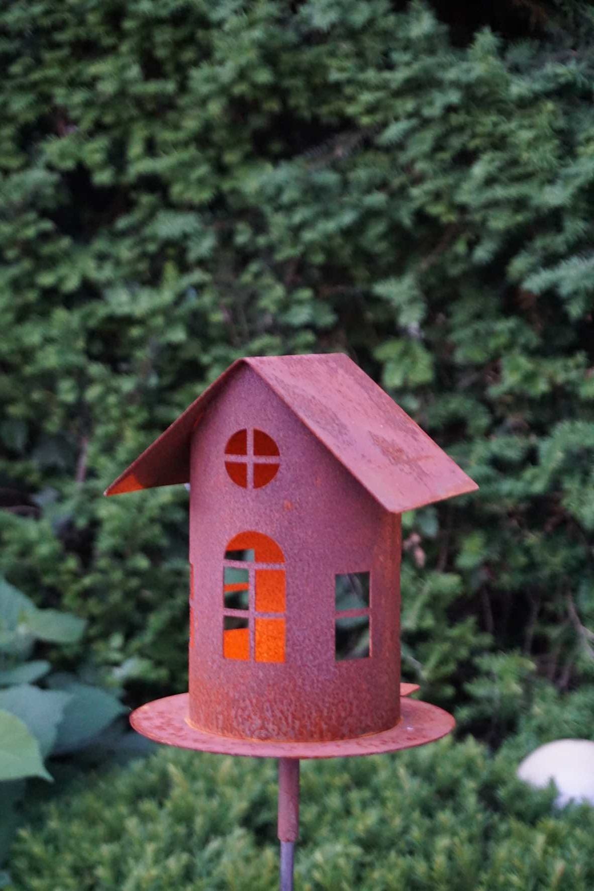 Birdhouse with Perch (for Pole)