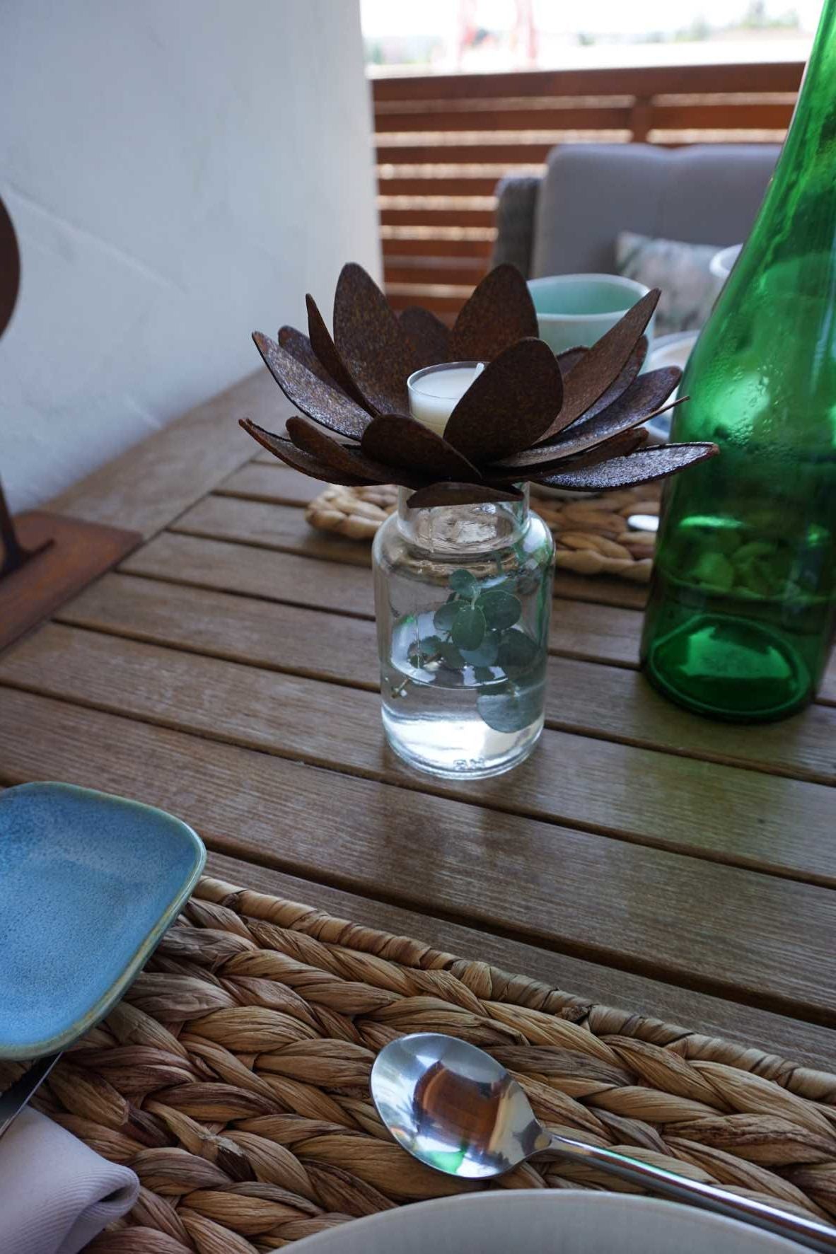 Water lily bloom for placing