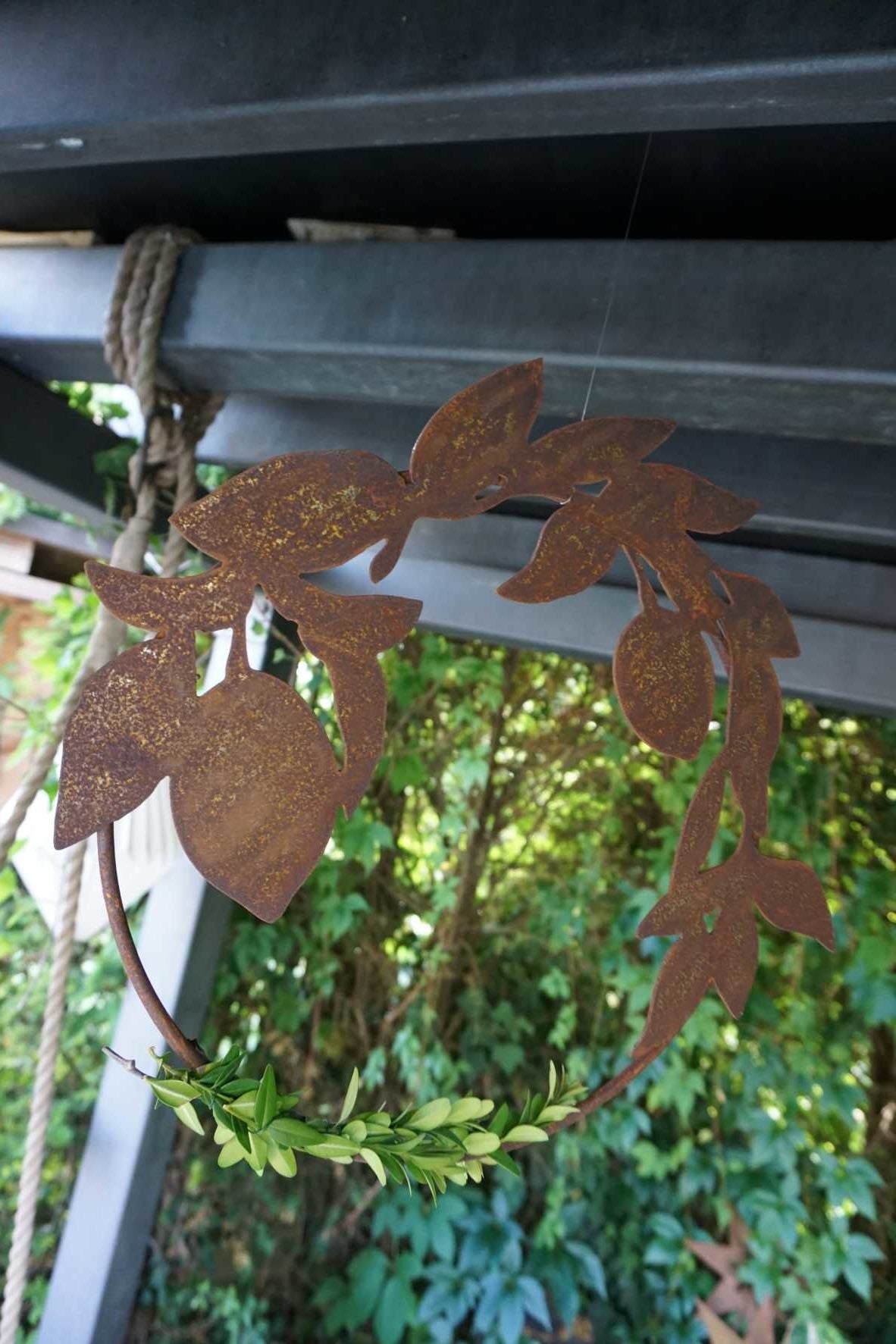 Feuilles de citron avec anneau