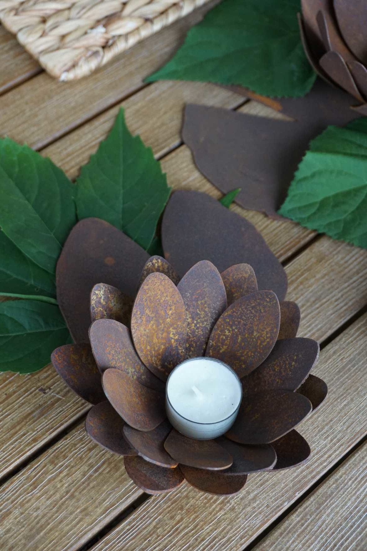 Fleur de nénuphar sur une feuille