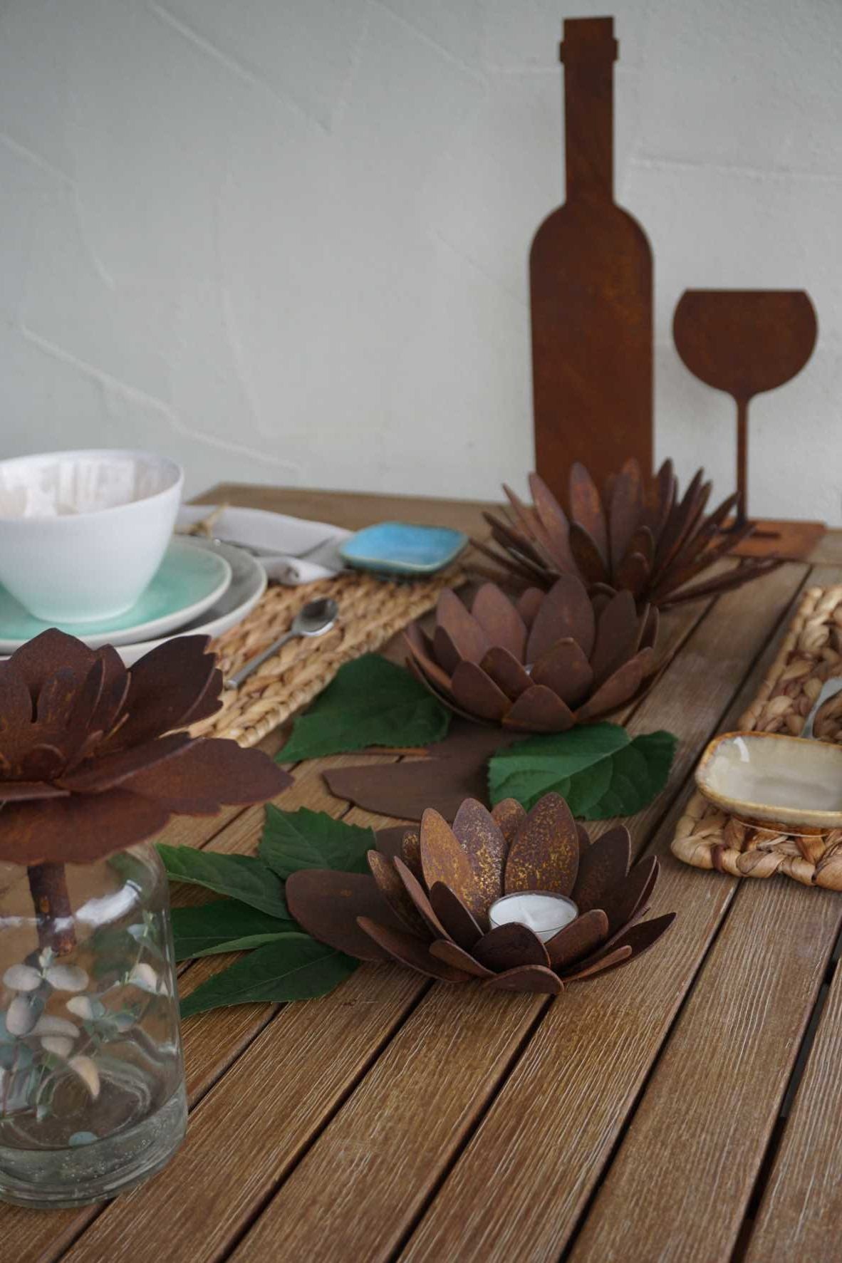 Fleur de nénuphar sur une feuille