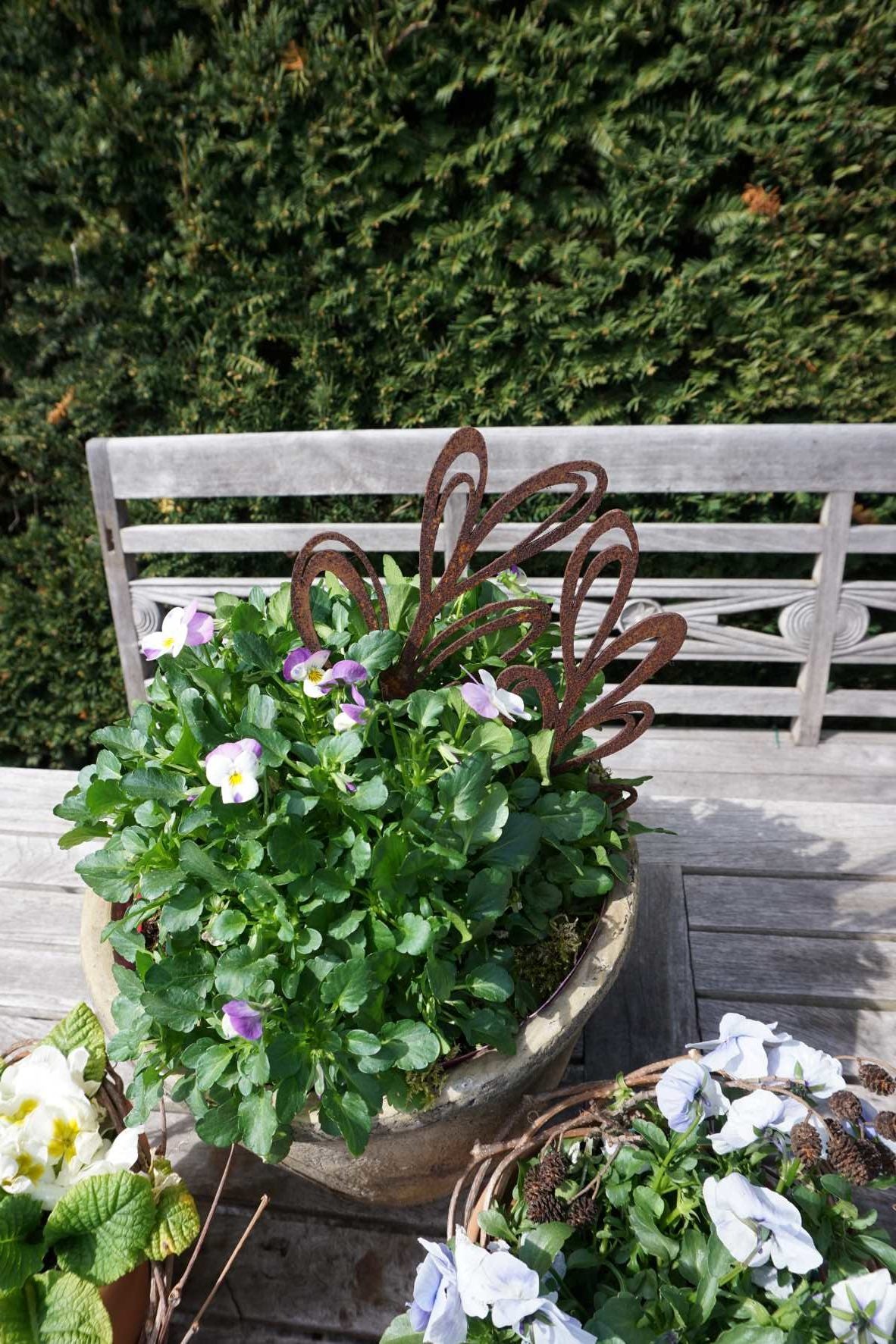 Plant Stick "Sketches" with Round Leaves H28