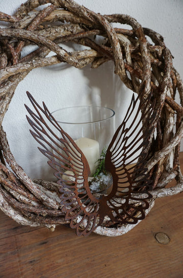 Filigree angel wings