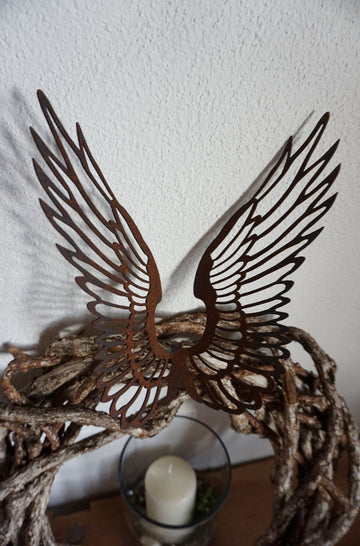 Filigree angel wings