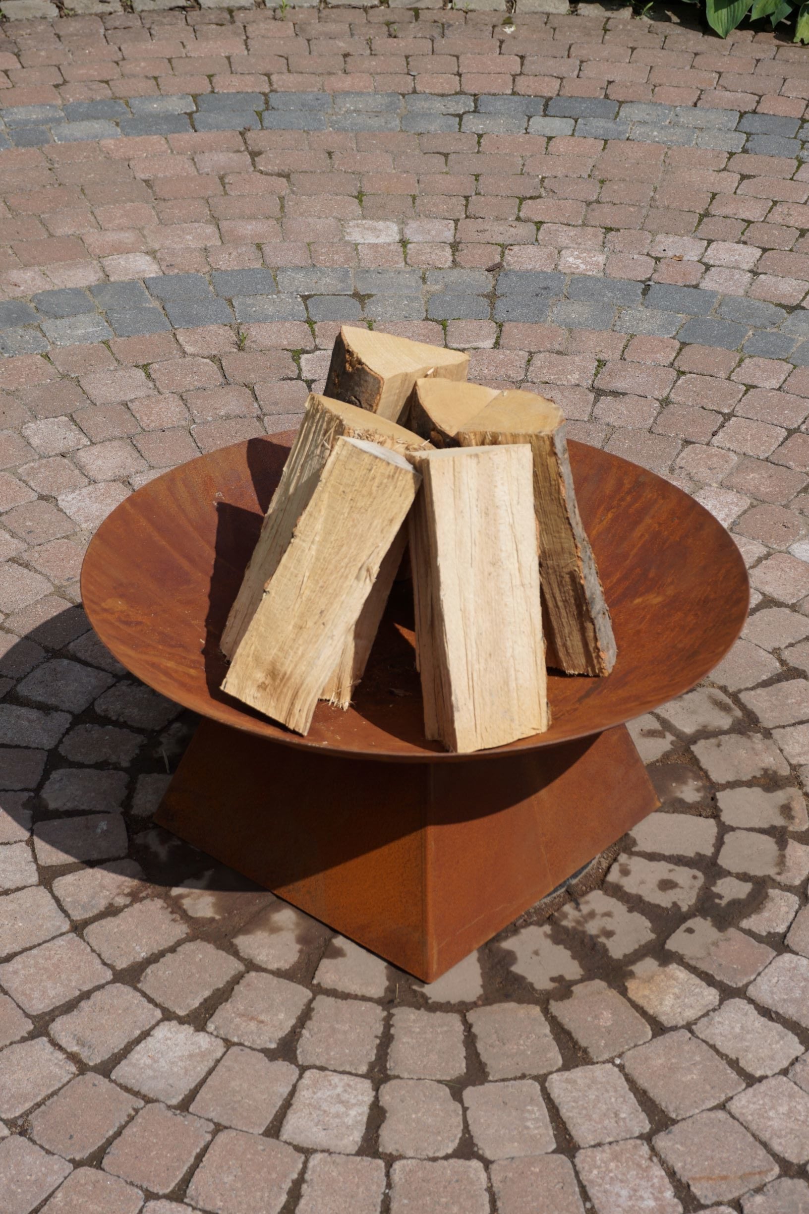 Fire bowl on base Ø60cm