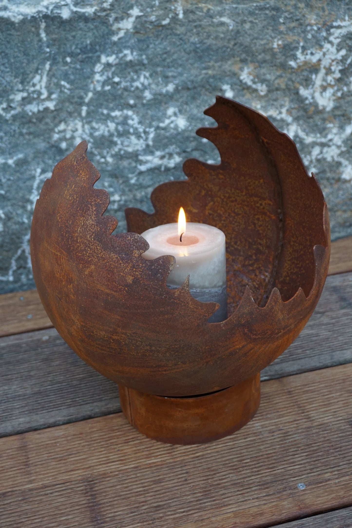 Edelrost Pflanzkugel Feuerkugel