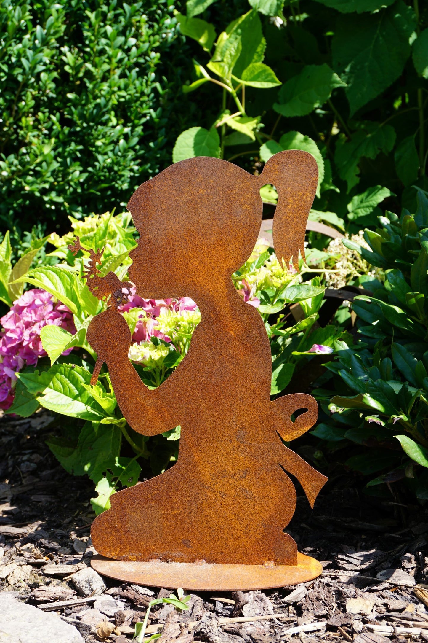 Edelrost Mädchen mit Pusteblume