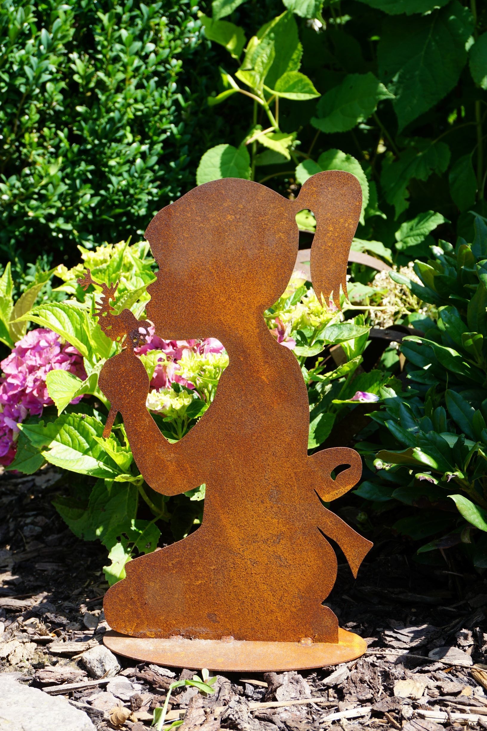 Edelrost Mädchen mit Pusteblume