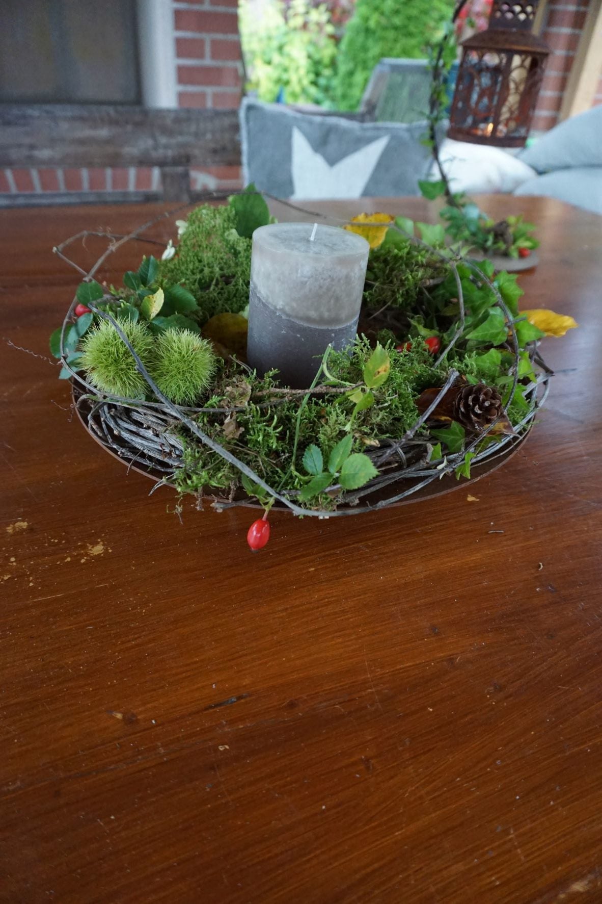 Schale zum dekorieren und verzieren mit Blumenschmuck