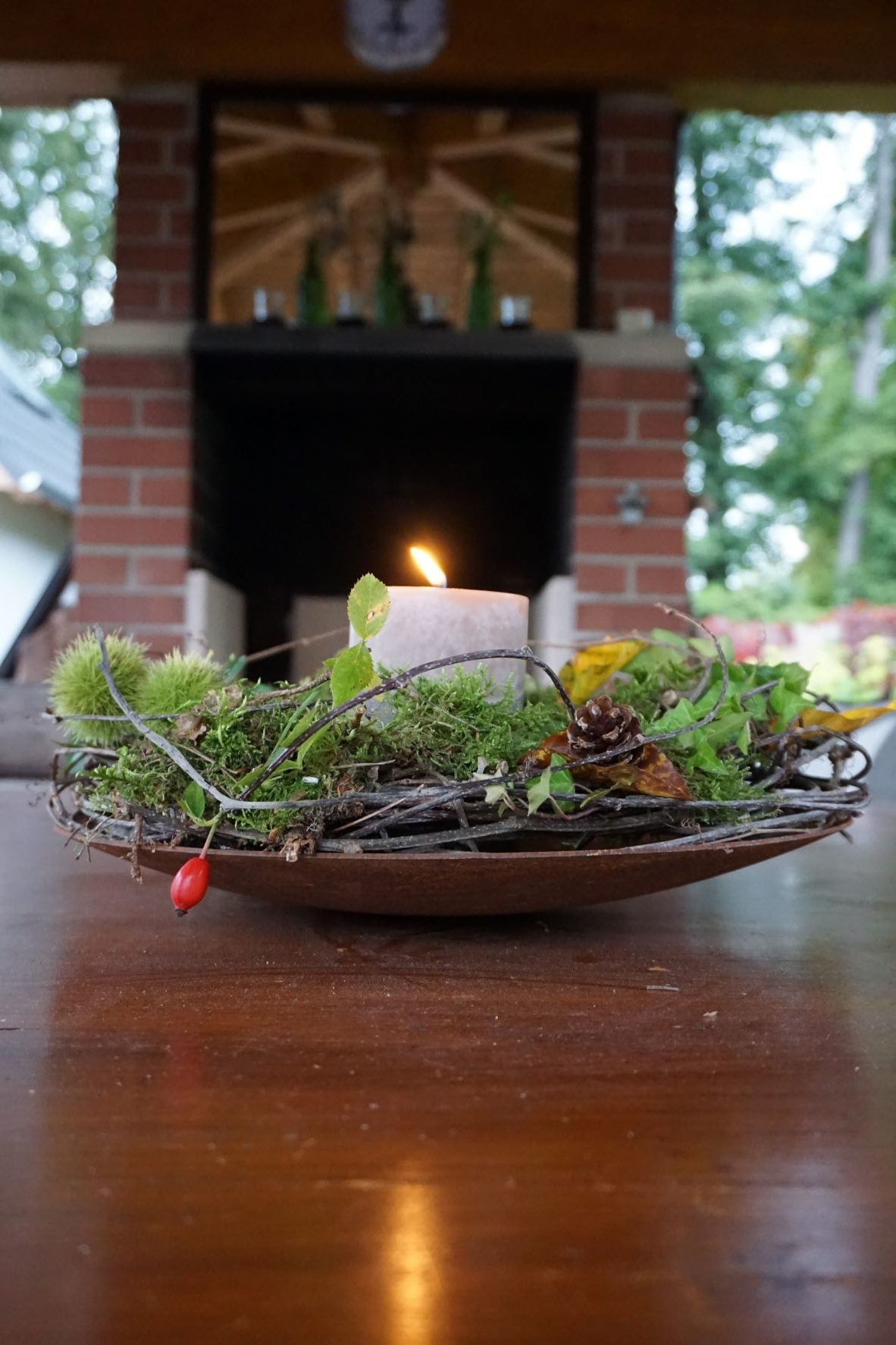 Schale zum dekorieren und verzieren mit Blumenschmuck