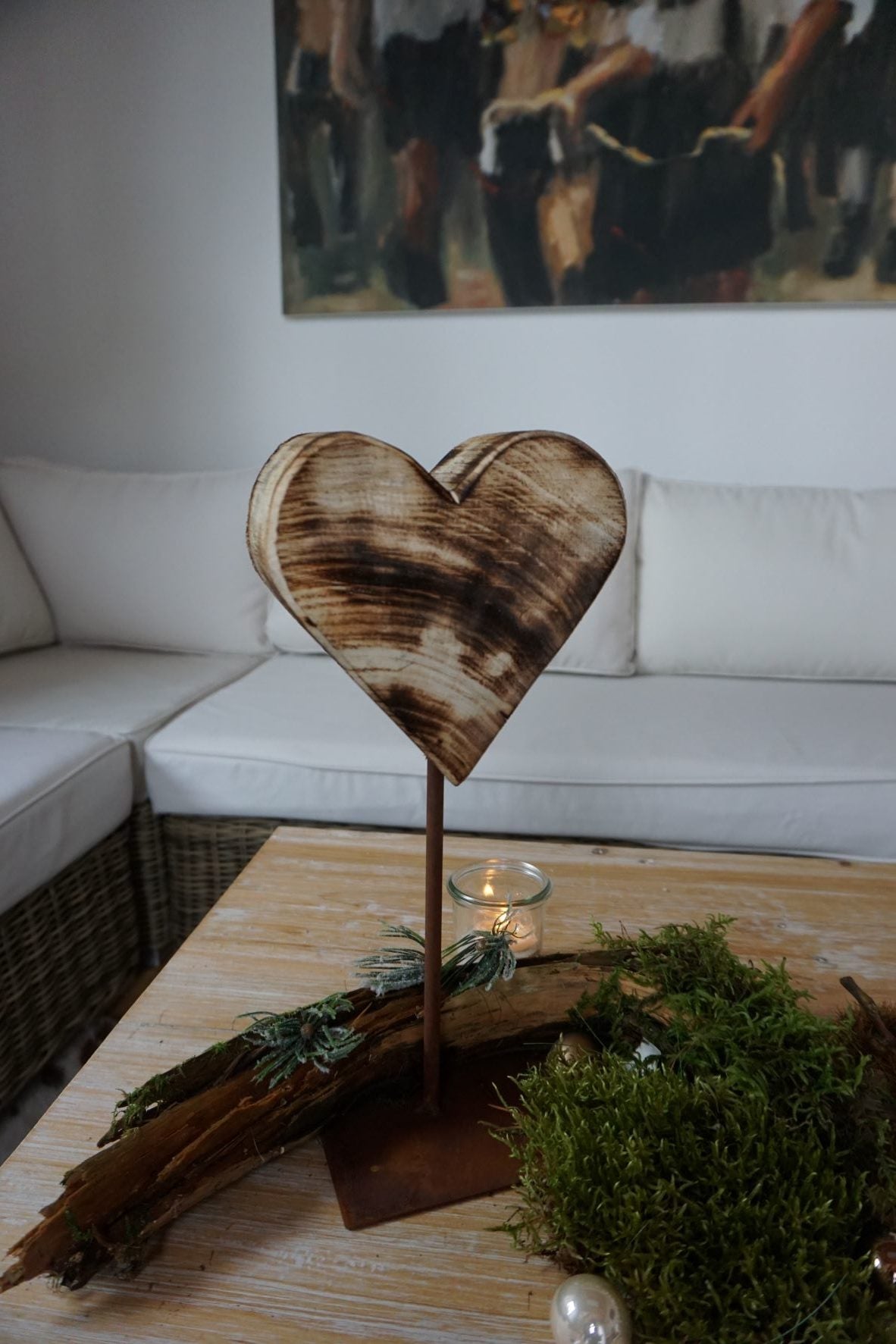 Holzherz angeflammt mit einem Standfuß aus Edelrost-Metall