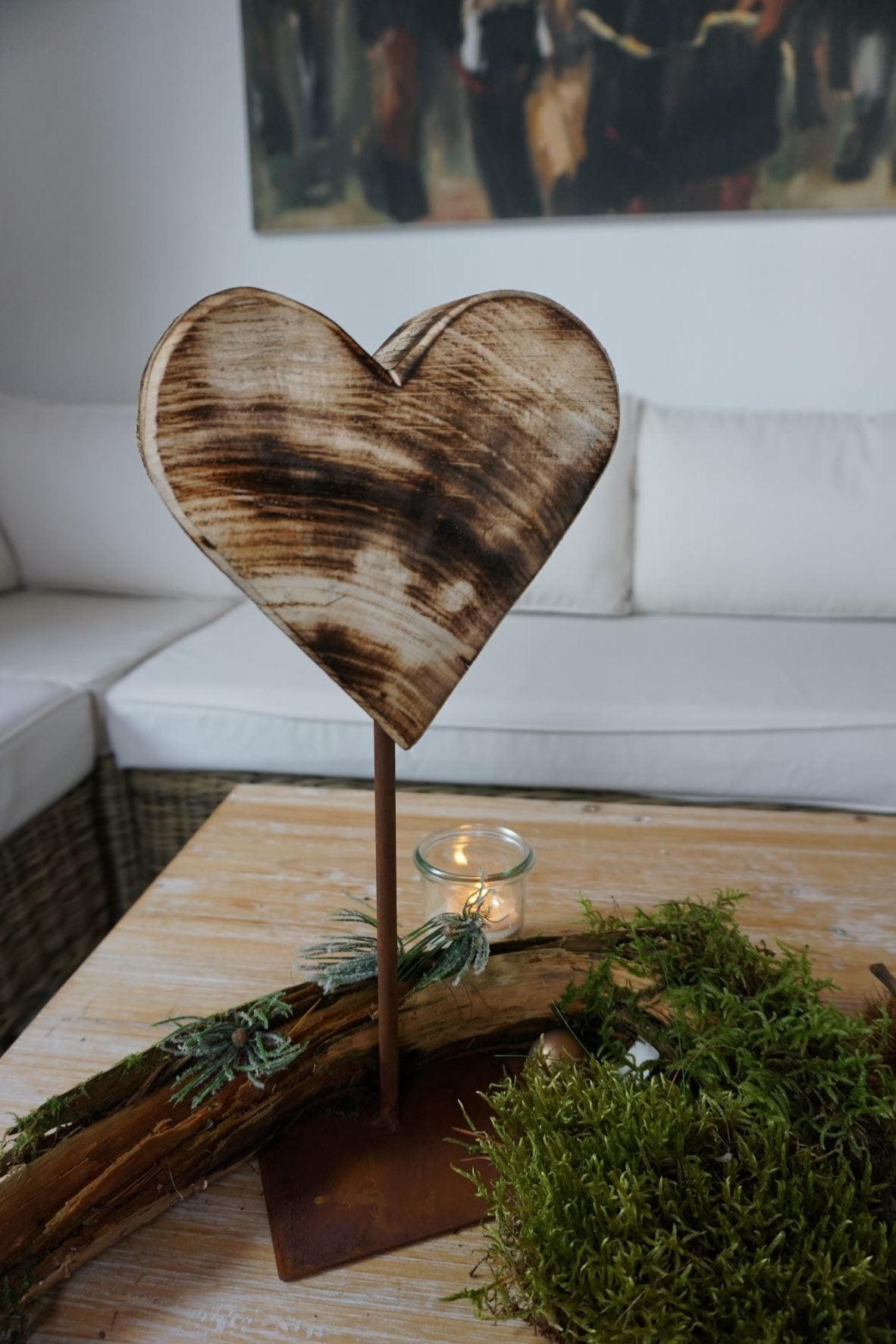 Holzherz angeflammt mit einem Standfuß aus Edelrost-Metall