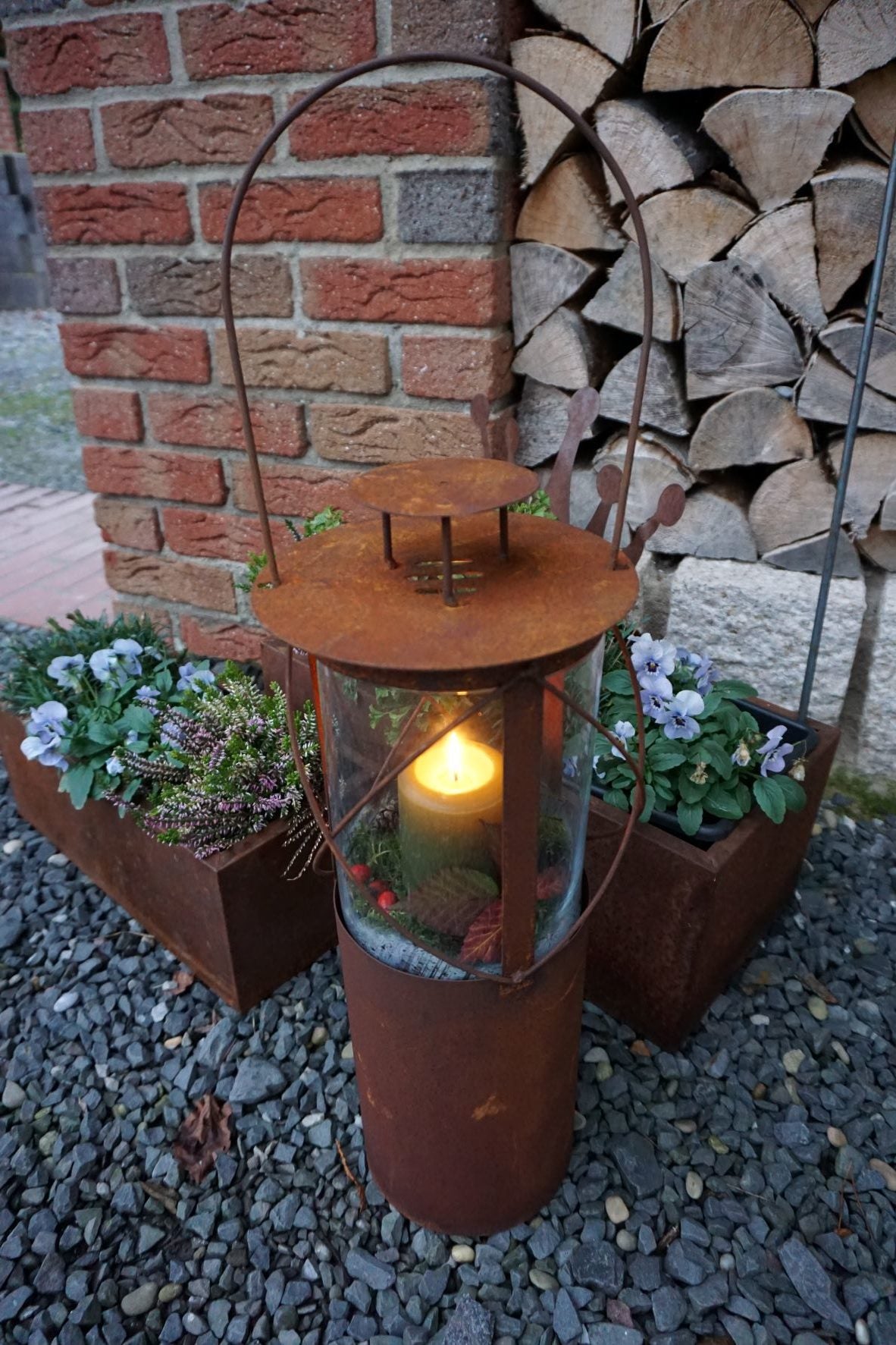 Edelrostlaterne groß mit Dekoration